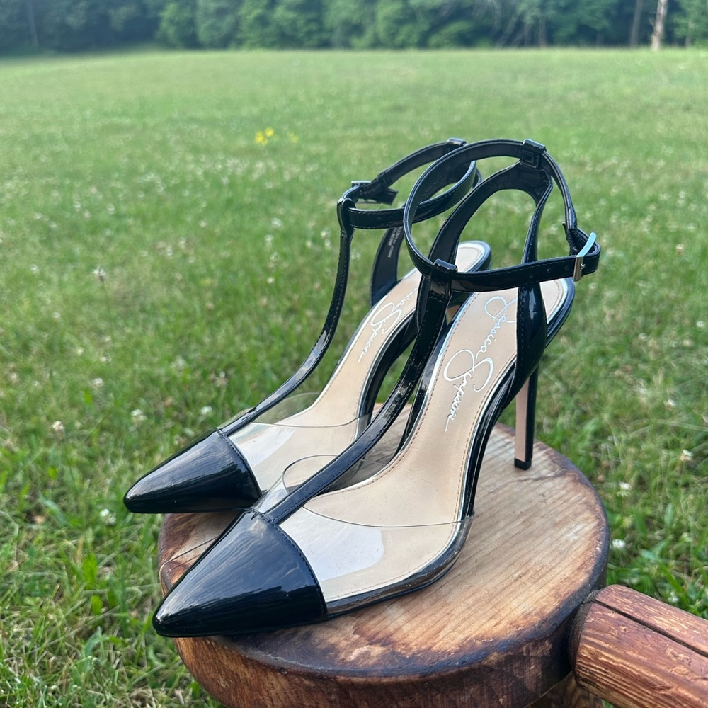 Jessica Simpson “JP-Pallaco” Pointed Toe Heels